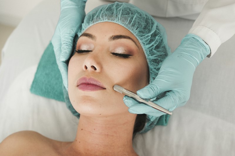 Calm facial treatment environment